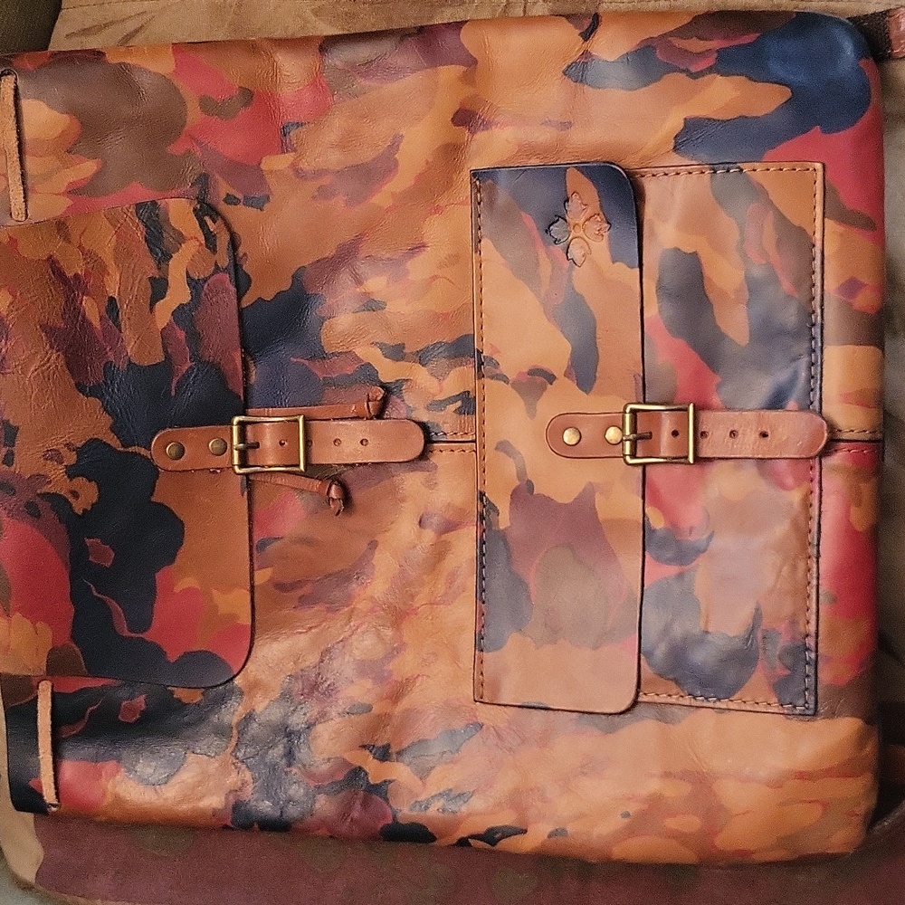 NWOT Gorgeous Patricia Nash Leather Camo Backpack - Picture 3 of 10